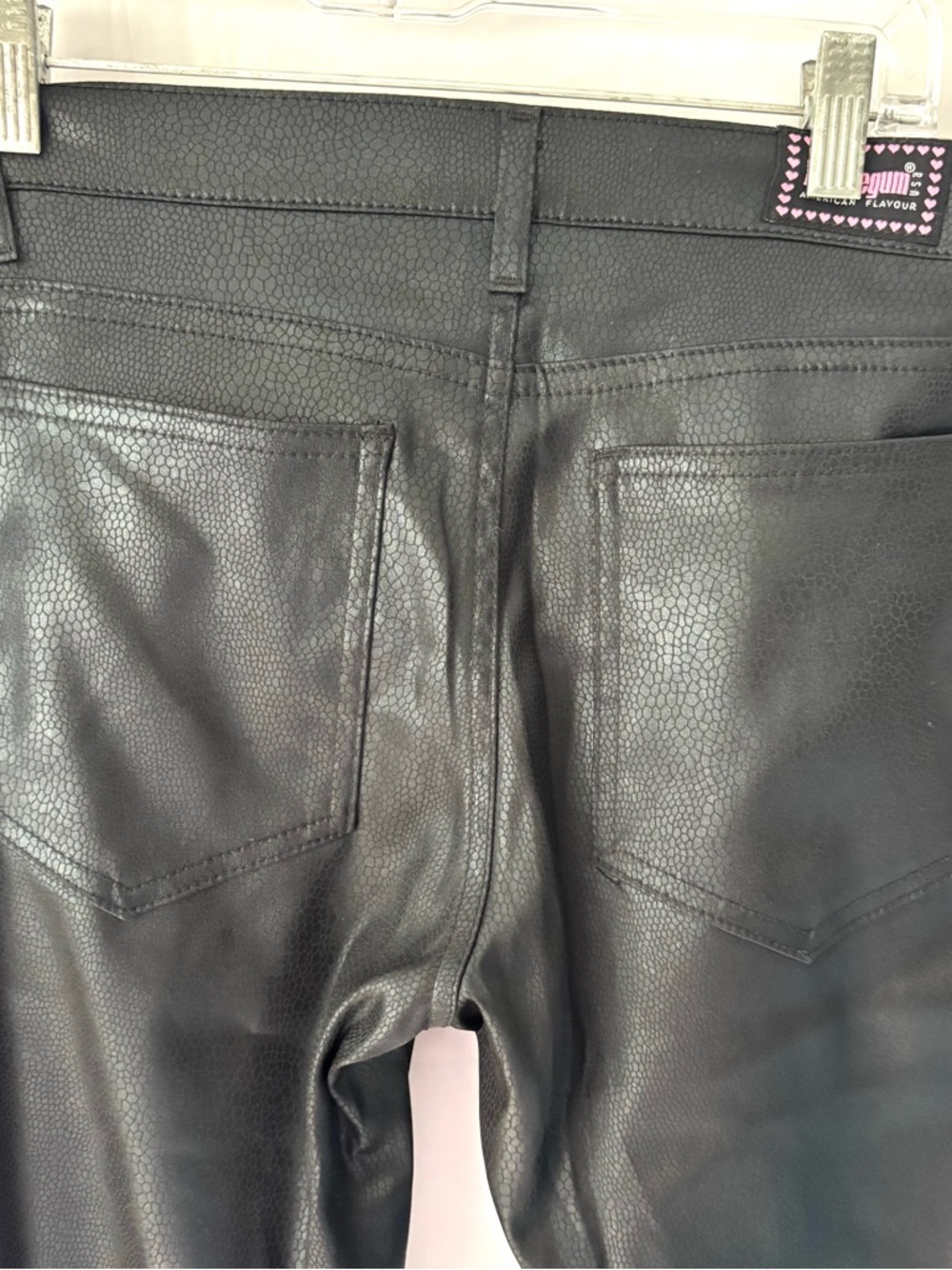 VTG Bubblegum Black Vegan Leather Flare Jeans SZ S 29 inches - Picture 4 of 14